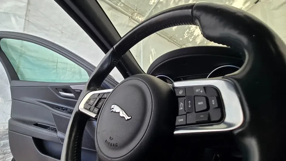 2017 Jaguar XE - Image 12 of 20