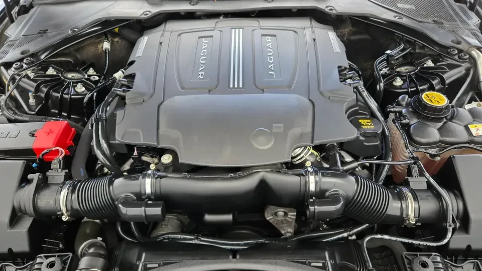2017 Jaguar XE - Image 20 of 20