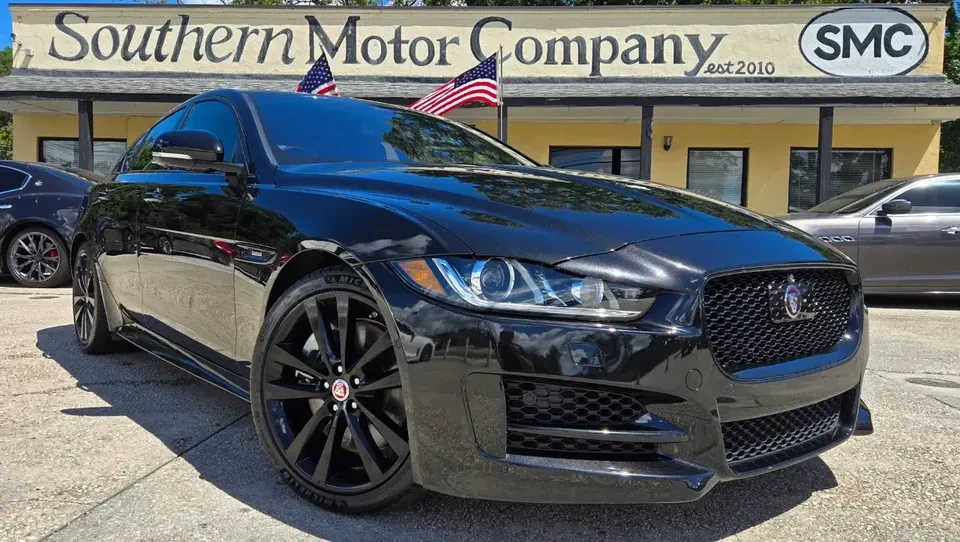 2017 Jaguar XE - Image 6 of 20