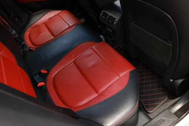 2017 Jaguar XE - Image 12 of 19