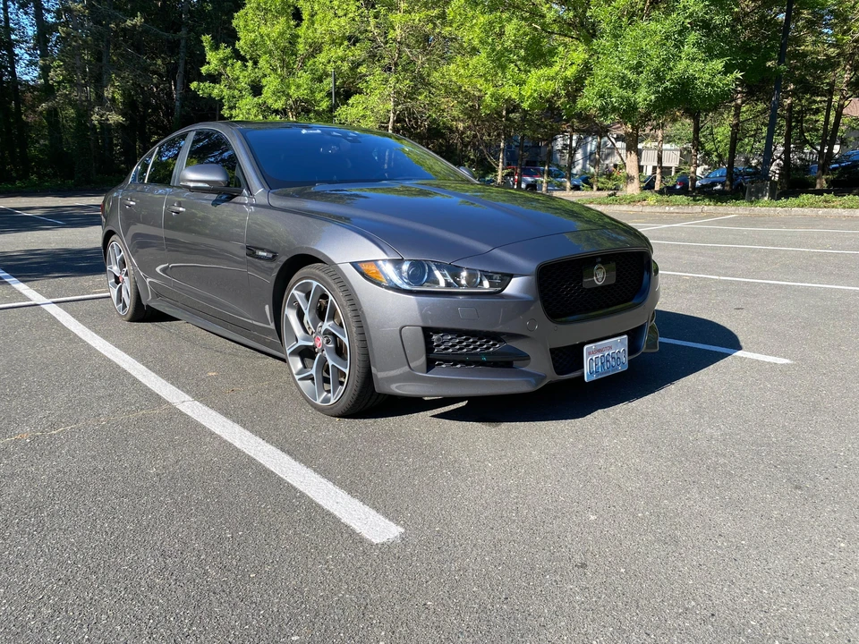 2017 Jaguar XE - Image 14 of 31
