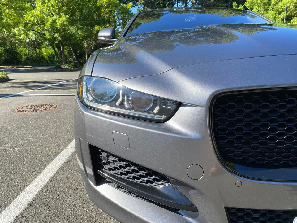 2017 Jaguar XE - Image 15 of 31