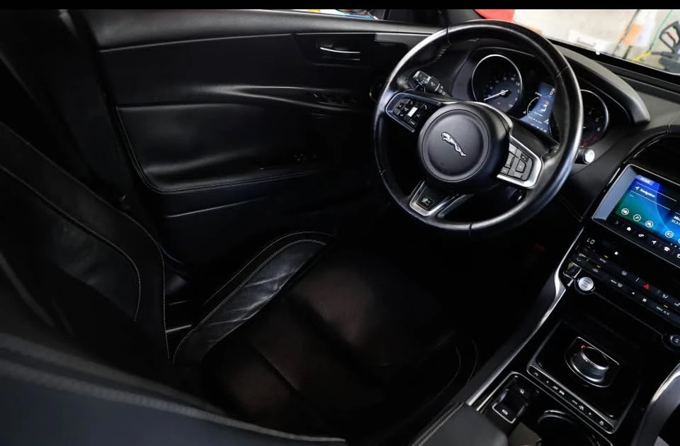 2017 Jaguar XE - Image 14 of 16