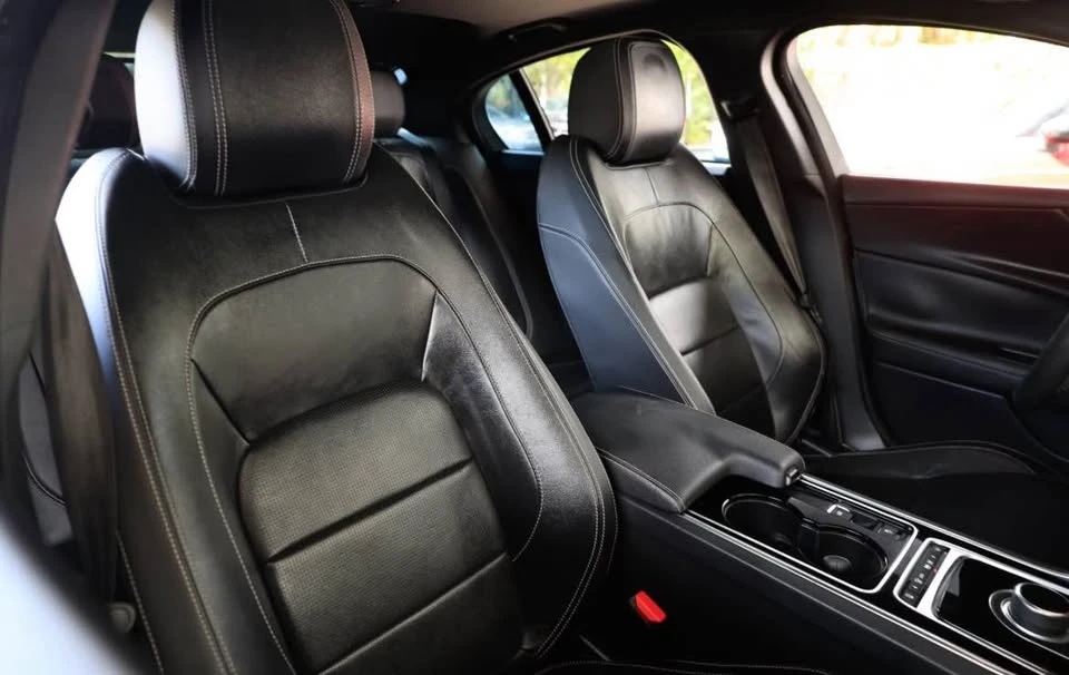 2017 Jaguar XE - Image 12 of 16