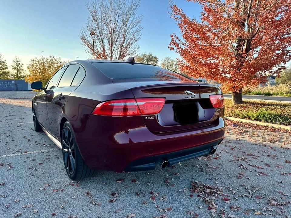 2017 Jaguar XE - Image 5 of 9