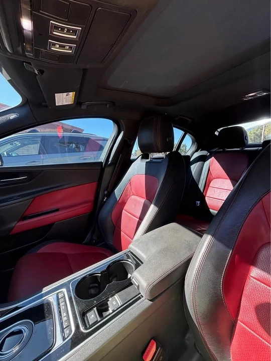 2017 Jaguar XE - Image 10 of 18