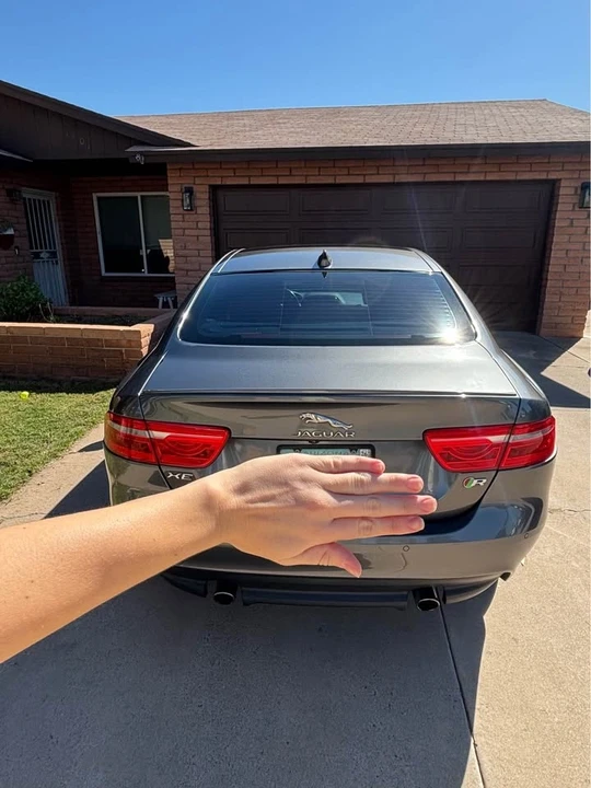 2017 Jaguar XE - Image 3 of 18