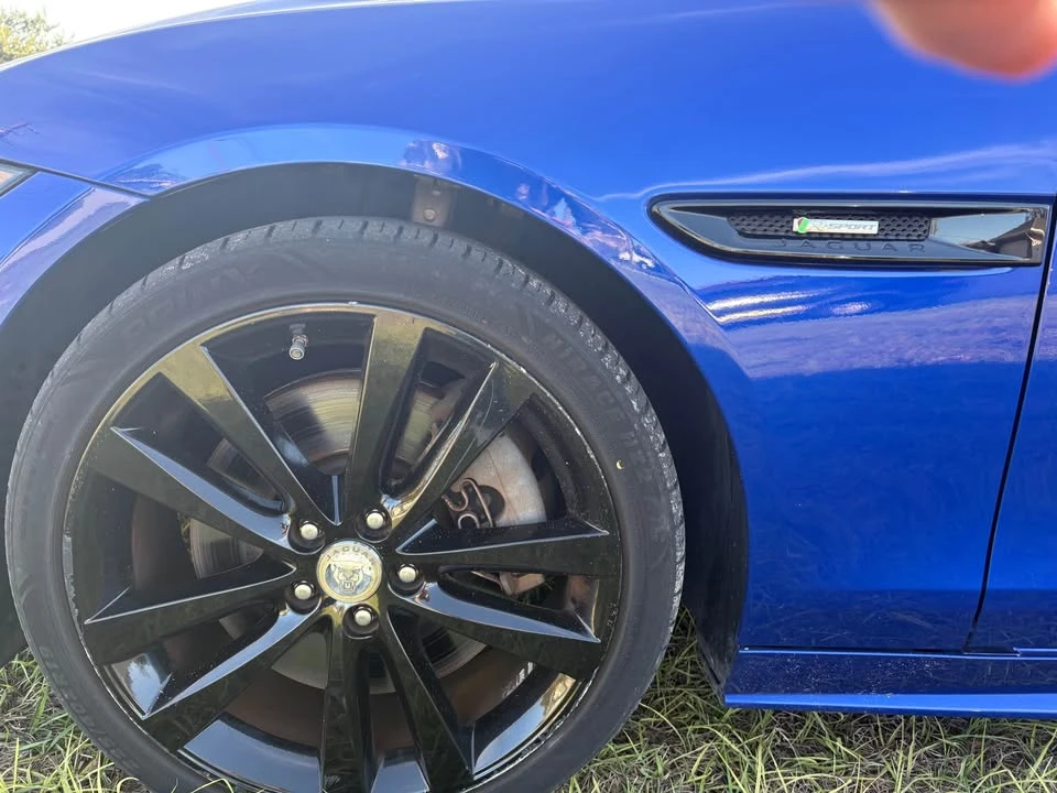 2017 Jaguar XE - Image 8 of 13