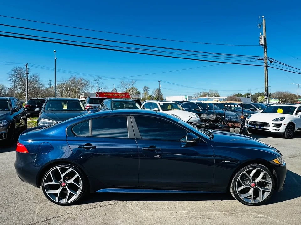 2017 Jaguar XE - Image 6 of 20