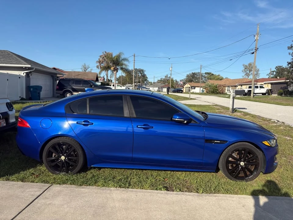 2017 Jaguar XE - Image 3 of 13