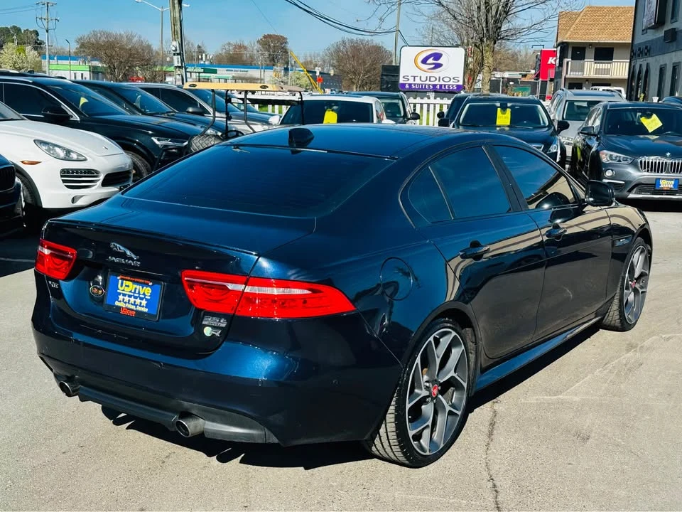 2017 Jaguar XE - Image 7 of 20