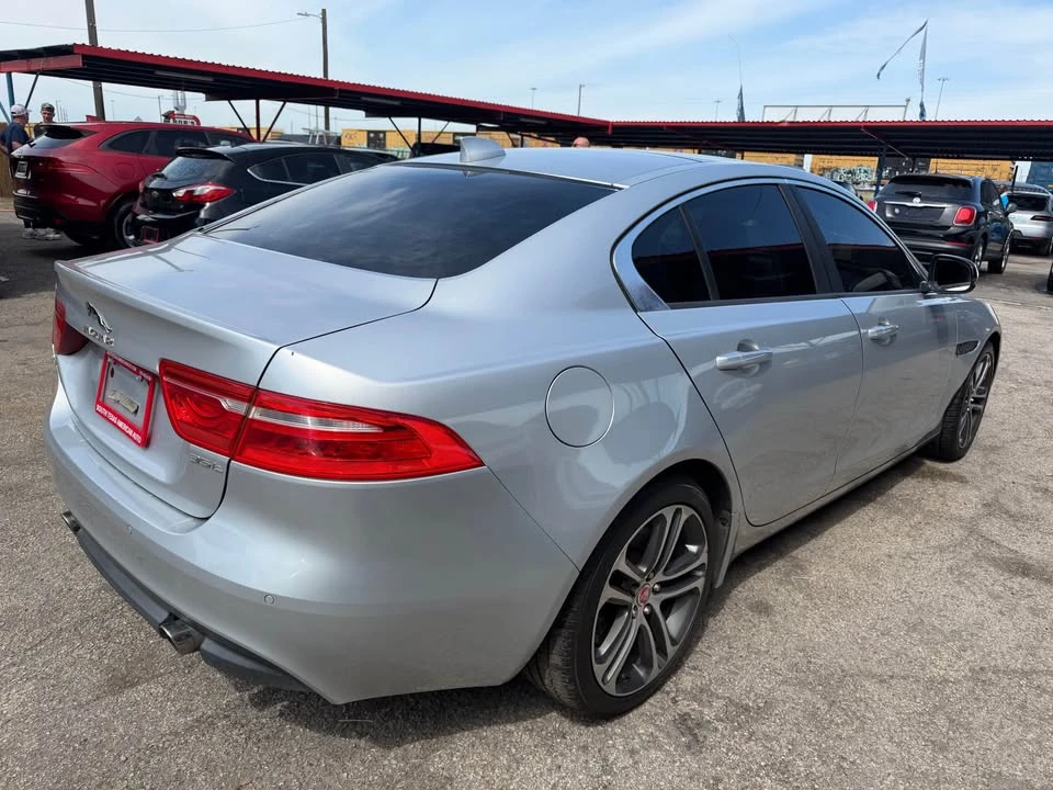 2017 Jaguar XE - Image 6 of 6