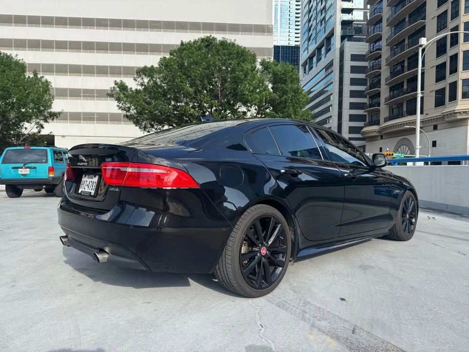 2017 Jaguar XE - Image 2 of 17