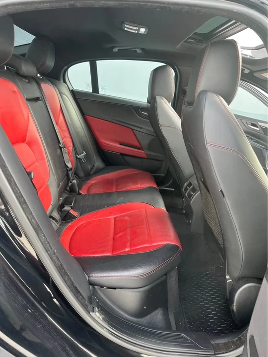2017 Jaguar XE - Image 12 of 17