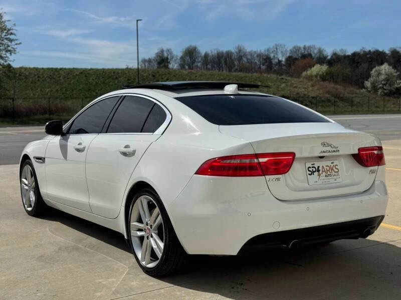 2017 Jaguar XE - Image 8 of 19