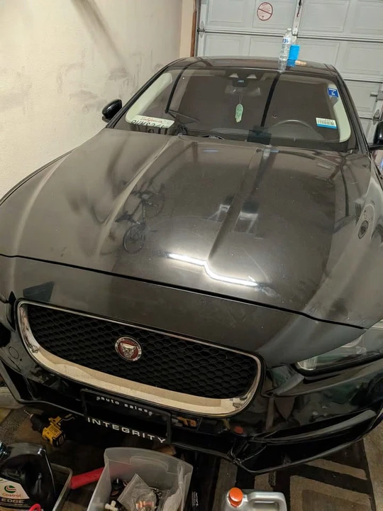 2017 Jaguar XE - Image 2 of 4