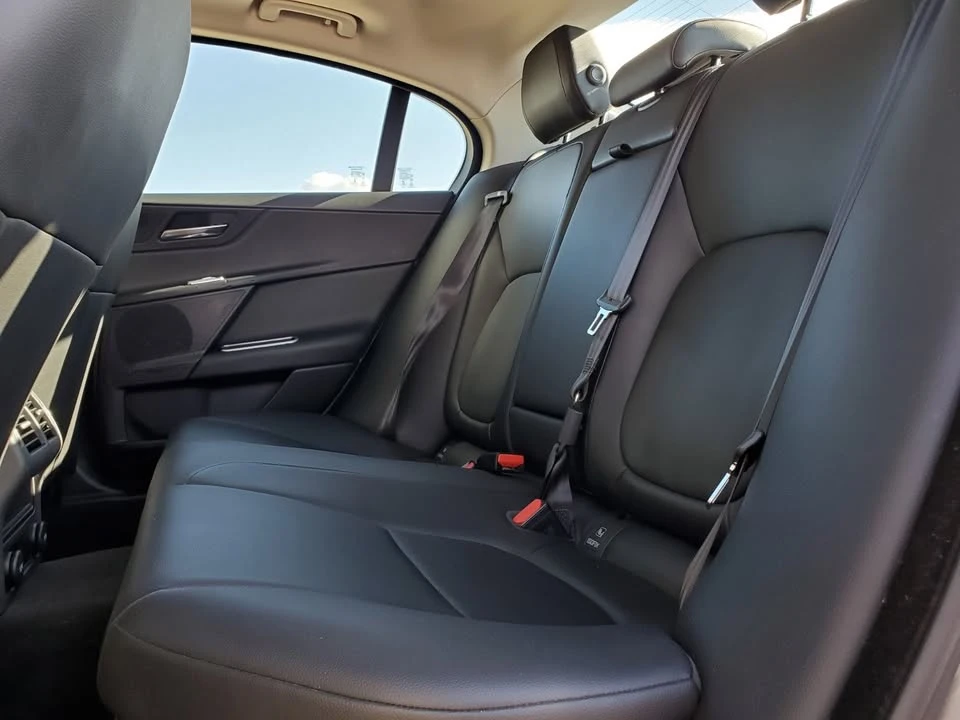 2017 Jaguar XE - Image 20 of 20