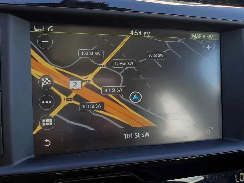 2017 Jaguar XE - Image 15 of 20