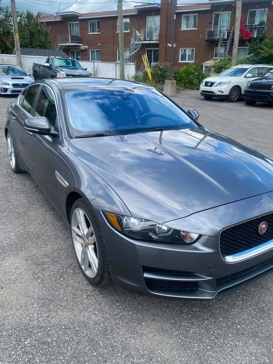 2017 Jaguar XE - Image 2 of 11