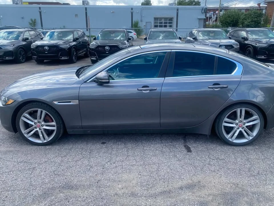 2017 Jaguar XE - Image 4 of 11