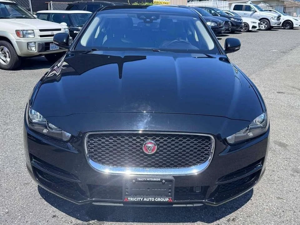 2017 Jaguar XE - Image 2 of 20