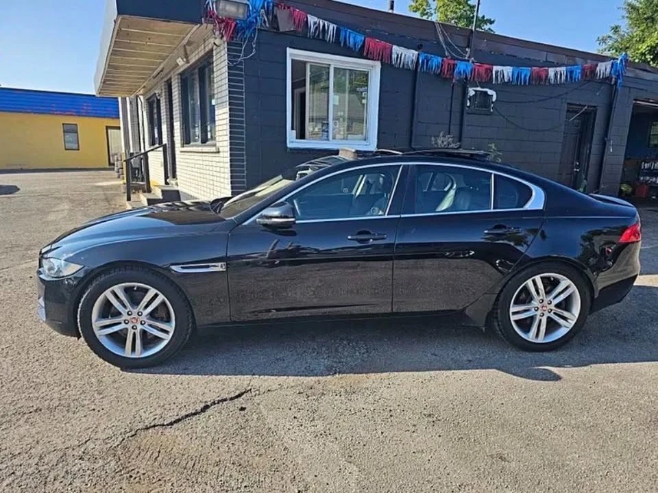 2017 Jaguar XE - Image 3 of 12