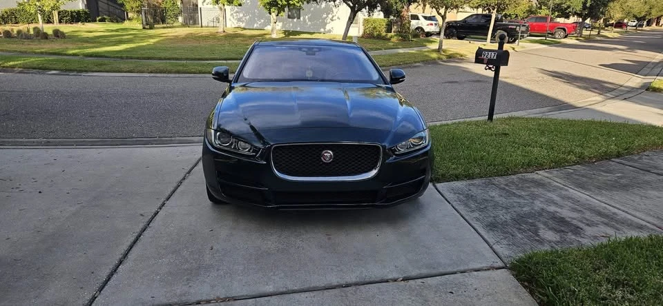 2017 Jaguar XE - Image 10 of 10