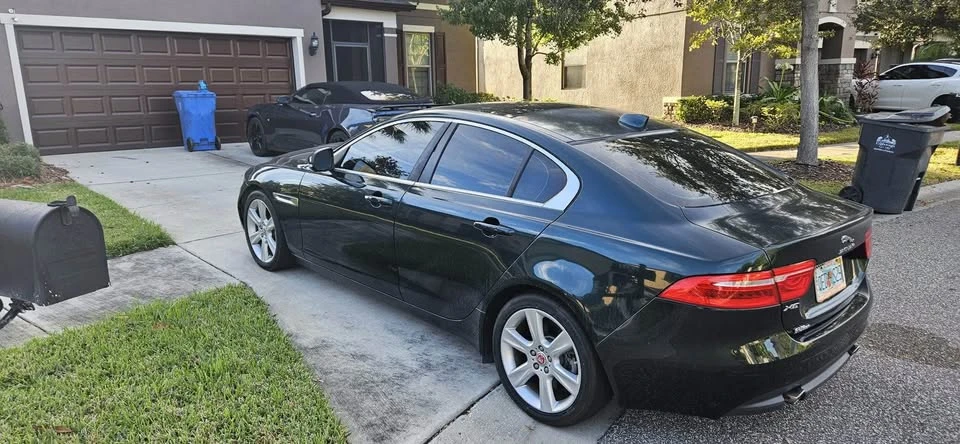 2017 Jaguar XE - Image 6 of 10