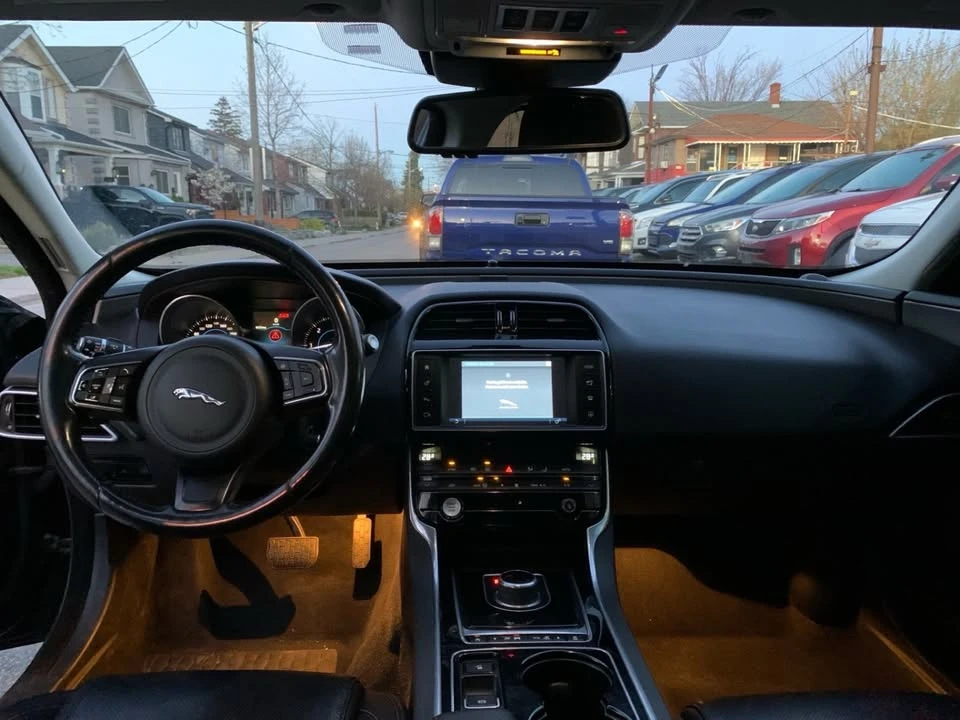 2017 Jaguar XE - Image 15 of 16