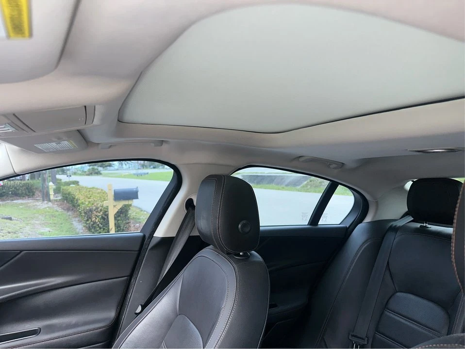 2017 Jaguar XE - Image 13 of 20