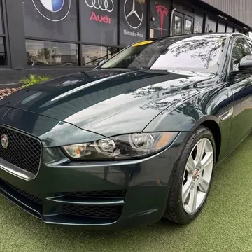 2017 Jaguar XE 25T Premium