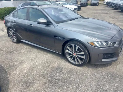 2017 Jaguar XE R-Sport