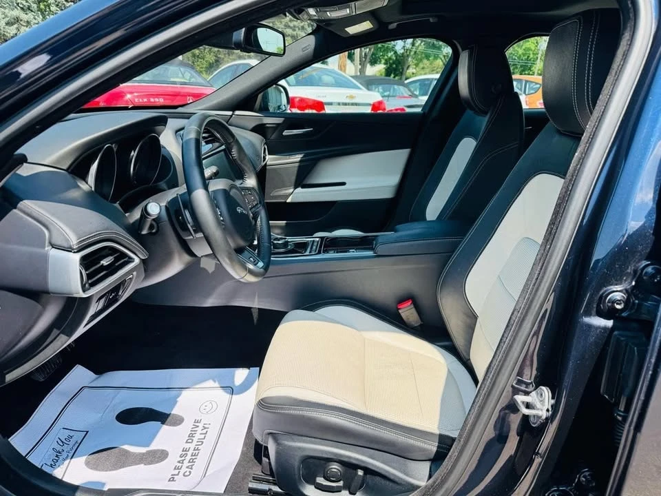 2017 Jaguar XE - Image 11 of 14