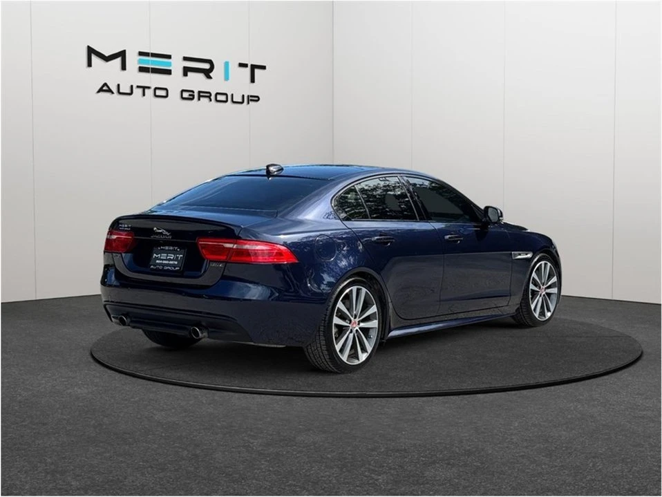 2017 Jaguar XE - Image 9 of 20