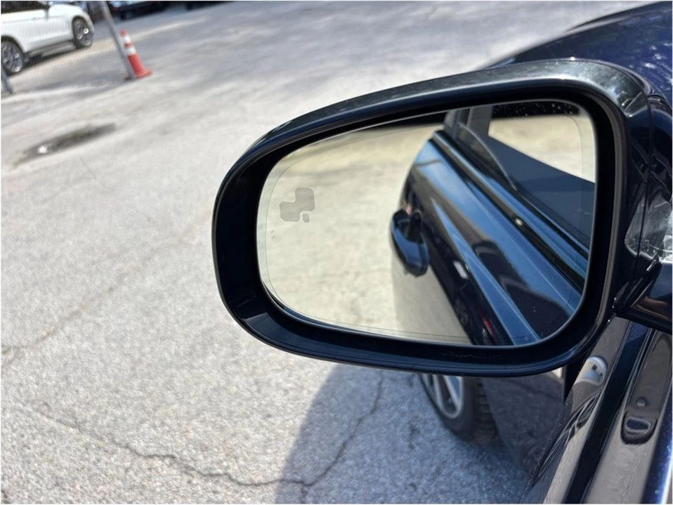 2017 Jaguar XE - Image 19 of 20