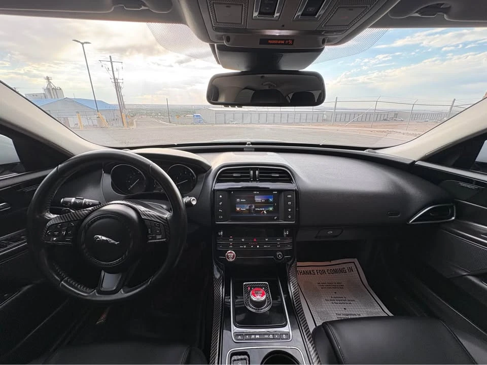 2017 Jaguar XE - Image 9 of 12