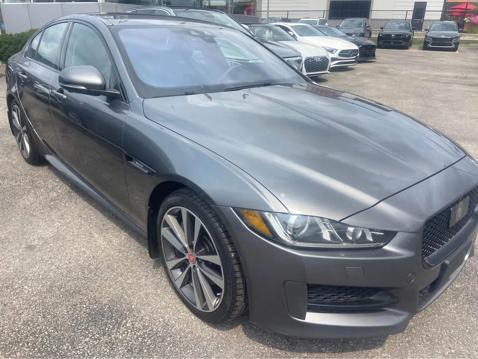 2017 Jaguar XE - Image 6 of 16