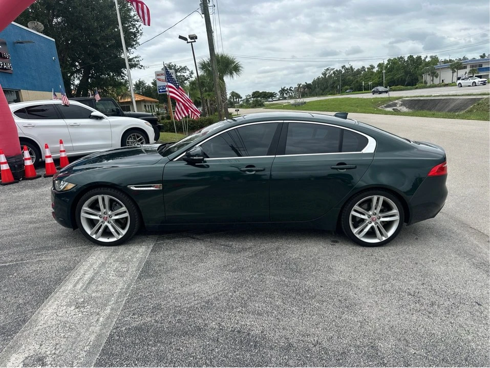 2017 Jaguar XE - Image 6 of 20