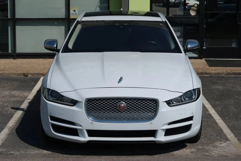 2017 Jaguar XE - Image 3 of 20
