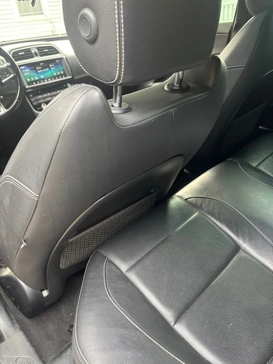 2017 Jaguar XE - Image 5 of 6