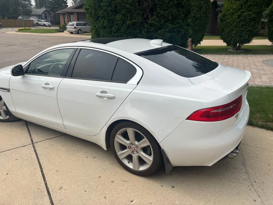 2017 Jaguar XE - Image 2 of 4