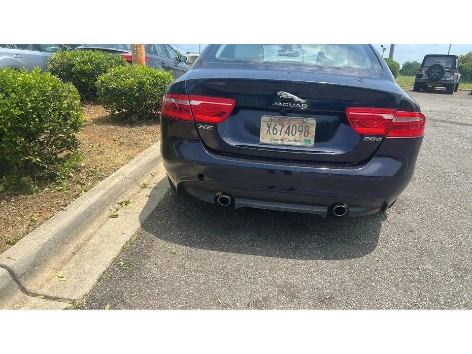 2017 Jaguar XE - Image 12 of 12