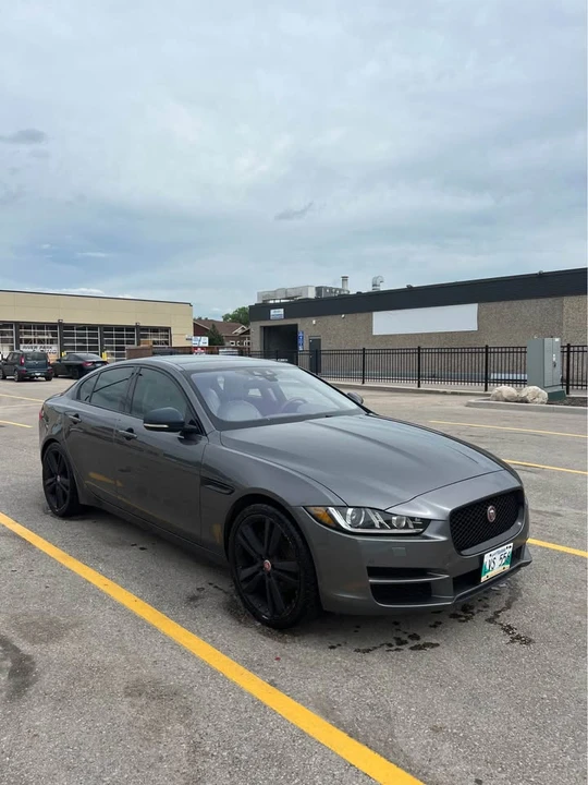 2017 Jaguar XE - Image 2 of 12