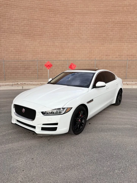 2017 Jaguar XE - Image 2 of 12