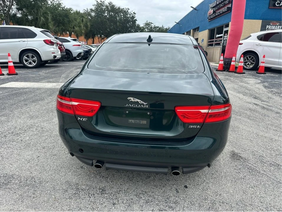 2017 Jaguar XE - Image 4 of 20