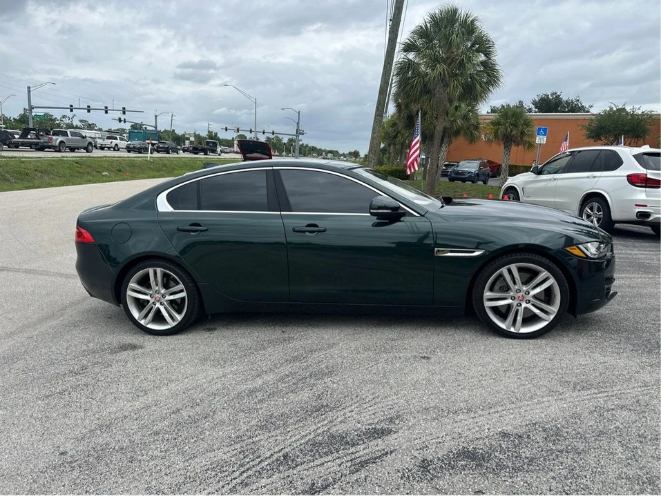 2017 Jaguar XE - Image 2 of 20