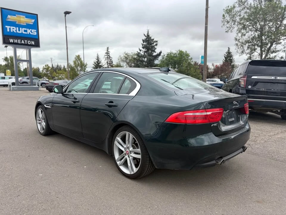 2017 Jaguar XE - Image 3 of 9