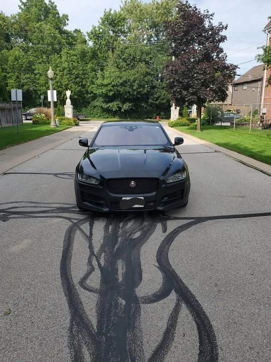 2017 Jaguar XE - Image 14 of 14