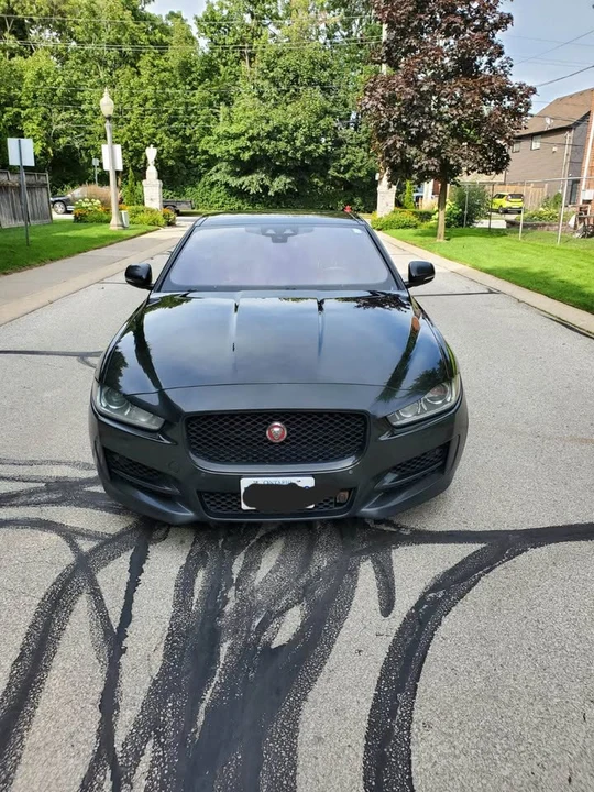 2017 Jaguar XE - Image 6 of 14