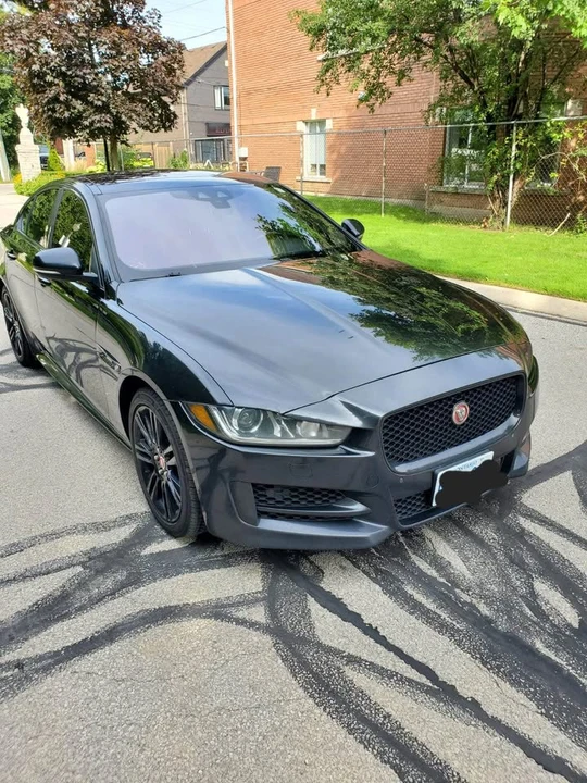 2017 Jaguar XE - Image 7 of 14